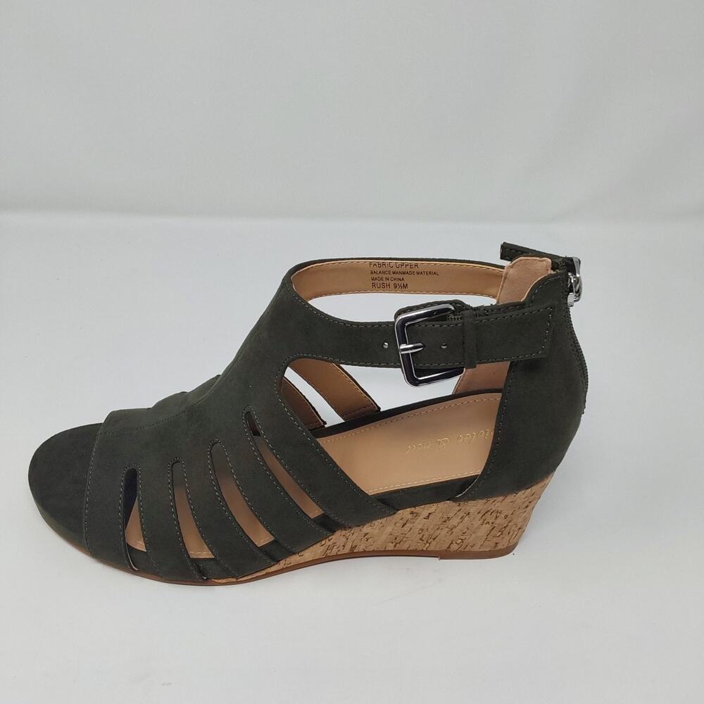 Violet & Red Women’s Green Cork Wedge Sandals Strappy Open Toe Buckle Size 9.5 - Picture 10 of 13